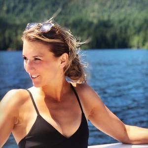 Meet your Posher, Kendra